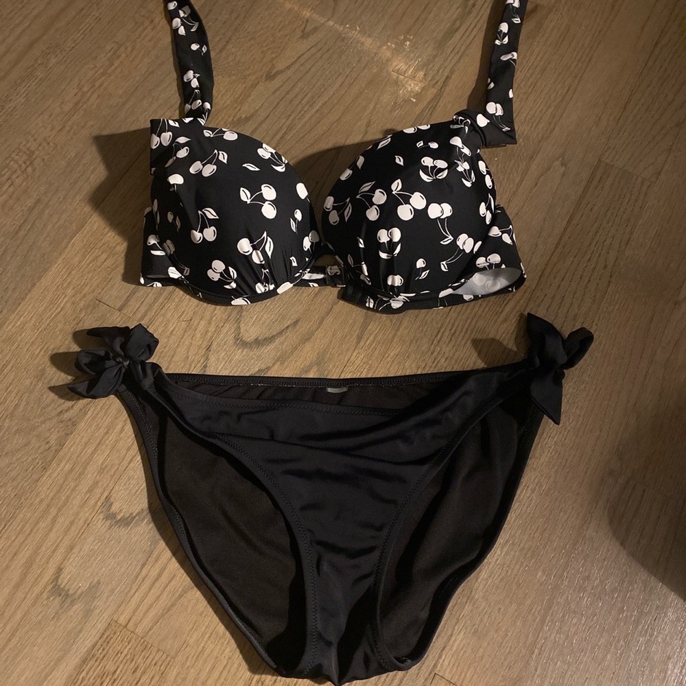 Bikini top and bottom